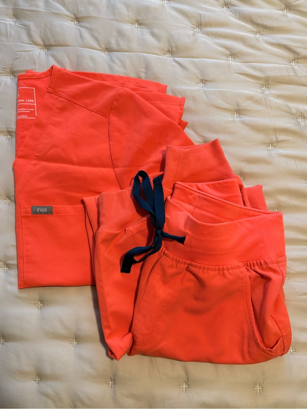 Figs Fiery Coral Women's Scrub SET- Top and Bottoms with Navy Drawstring